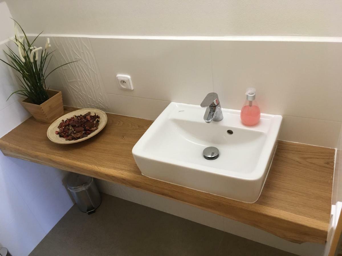 Horsky Apartman Vyhlidka Rejviz ซลาเต โฮรี ภายนอก รูปภาพ